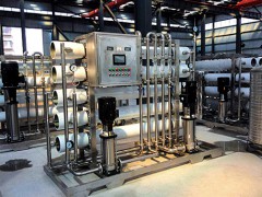 沈陽小型工業(yè)反滲透純凈水設(shè)備運(yùn)行中 (165播放)